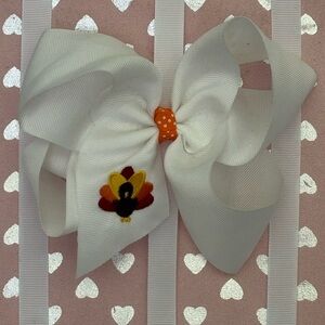 White Bow with Turkey Embroidery